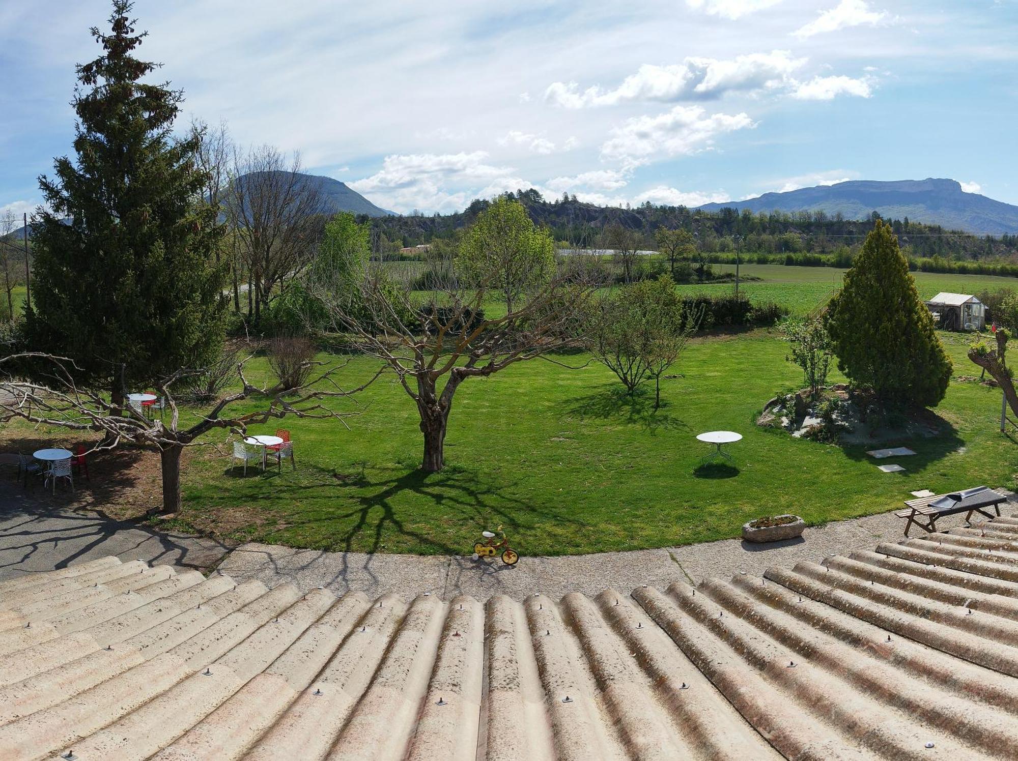 Le Petit Caboulot En Pleine Nature Vaumeilh ภายนอก รูปภาพ