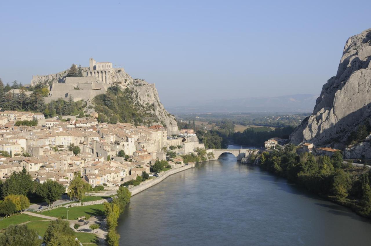 Le Petit Caboulot En Pleine Nature Vaumeilh ภายนอก รูปภาพ